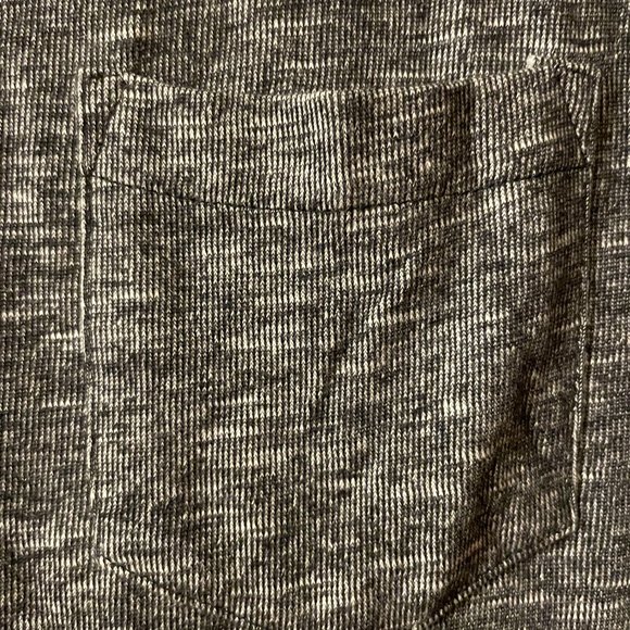 Grey, great quality t-shirt with pocket, Size M - Picture 4 of 5